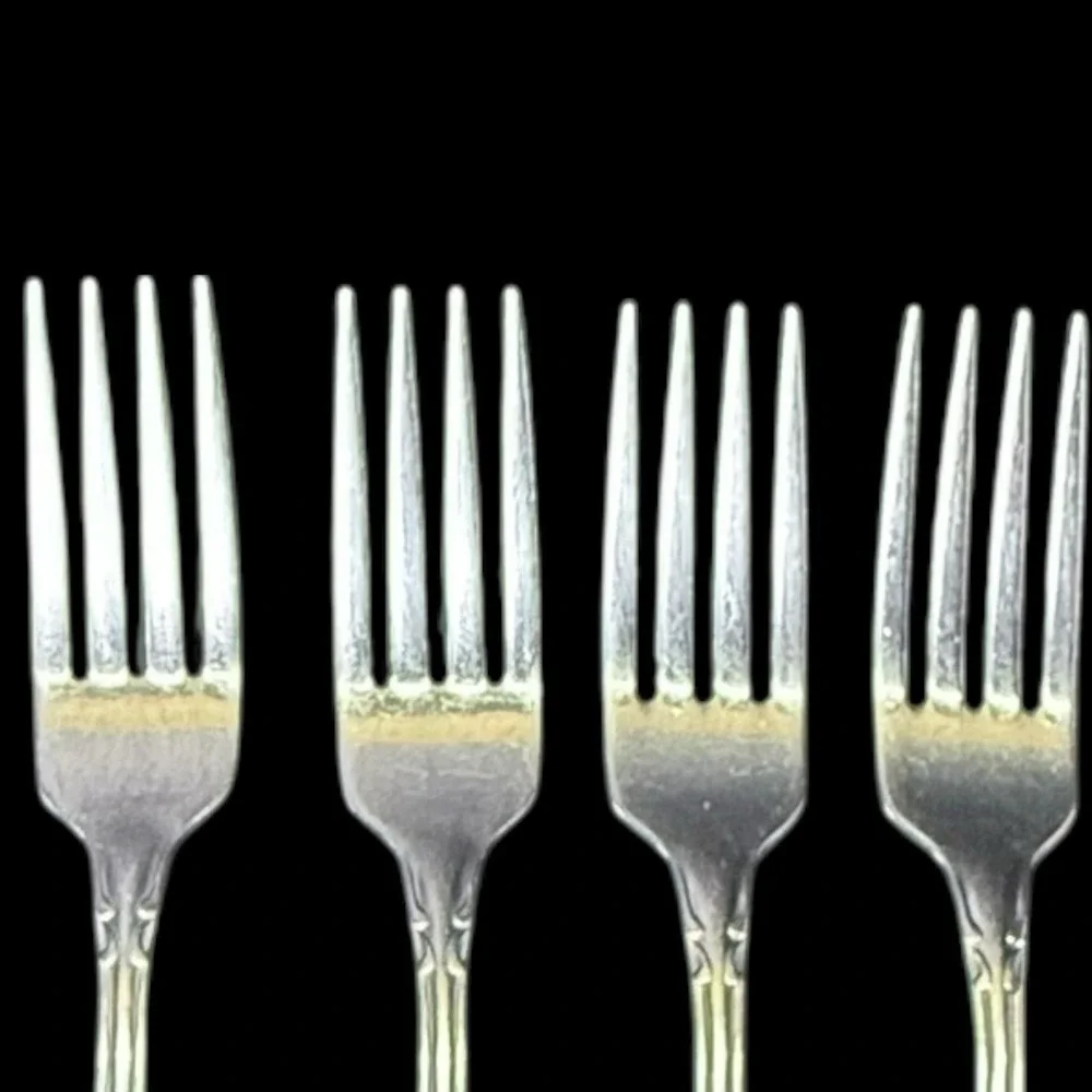 Stainless By Oneida‎ Ltd Deluxe STRATHMORE  Flatware 4-Dinner Forks